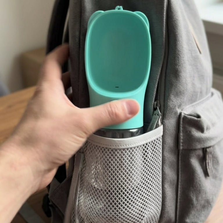 Gourde Portable 2-en-1  – Eau & Croquettes en Balade